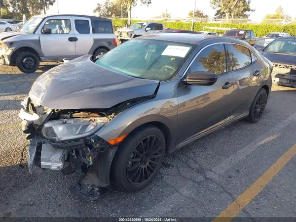 SHHFK7H26JU411388 2018 HONDA CIVIC - Image 2