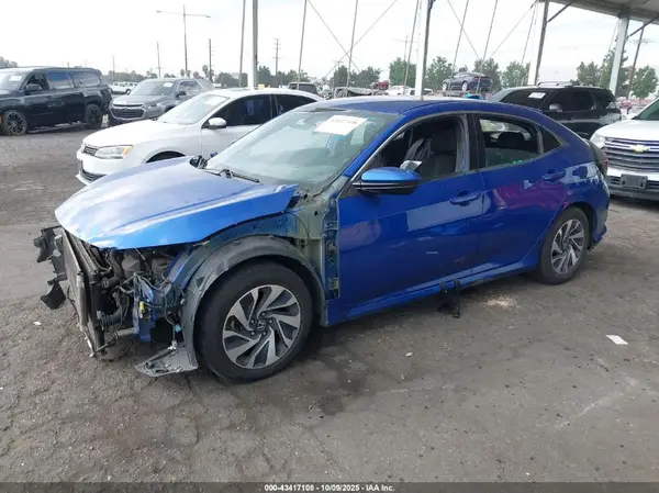 SHHFK7H28JU421212 2018 HONDA CIVIC - Image 2