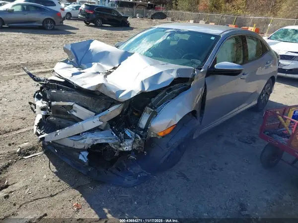 SHHFK7H29JU422188 2018 HONDA CIVIC - Image 2