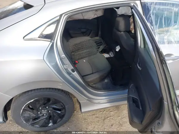 SHHFK7H29JU422188 2018 HONDA CIVIC - Image 8