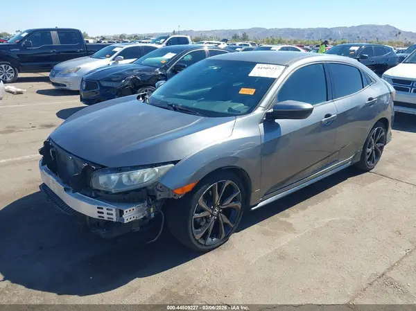 SHHFK7H40JU215061 2018 HONDA CIVIC - Image 2