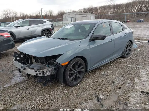 SHHFK7H42JU213523 2018 HONDA CIVIC - Image 2