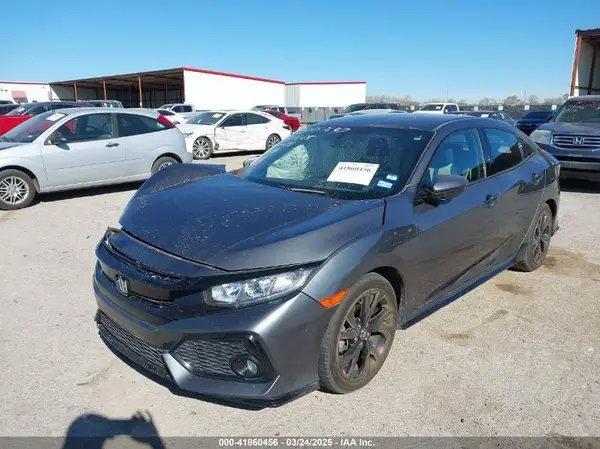 SHHFK7H44JU215077 2018 HONDA CIVIC - Image 2