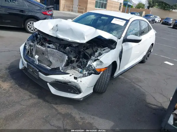 SHHFK7H44JU430832 2018 HONDA CIVIC - Image 2
