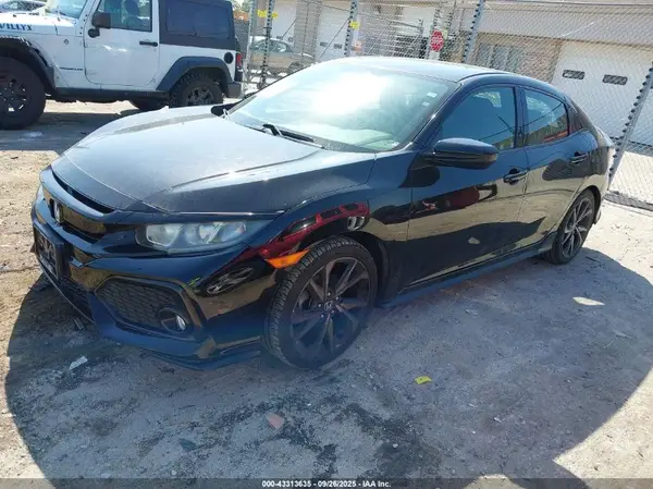 SHHFK7H45JU208137 2018 HONDA CIVIC - Image 2