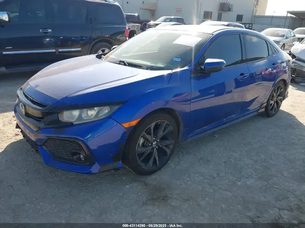 SHHFK7H45JU211877 2018 HONDA CIVIC - Image 2