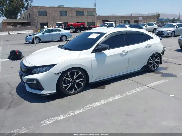 SHHFK7H45JU406877 2018 HONDA CIVIC - Image 2
