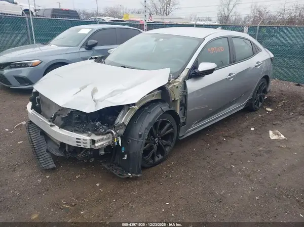 SHHFK7H46JU205599 2018 HONDA CIVIC - Image 2
