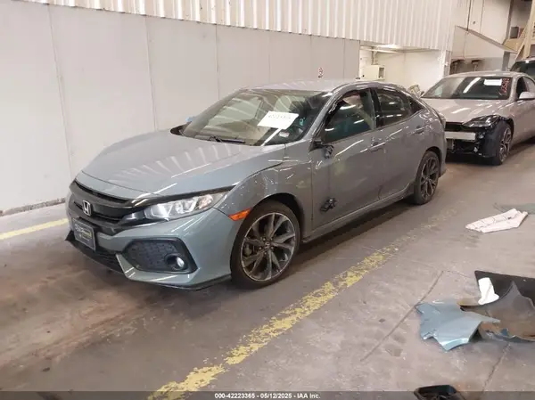 SHHFK7H46JU412493 2018 HONDA CIVIC - Image 2