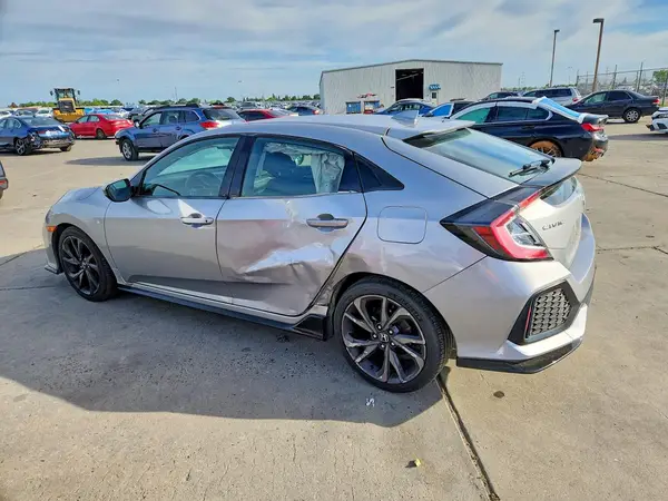 SHHFK7H46JU418696 2018 HONDA CIVIC - Image 2