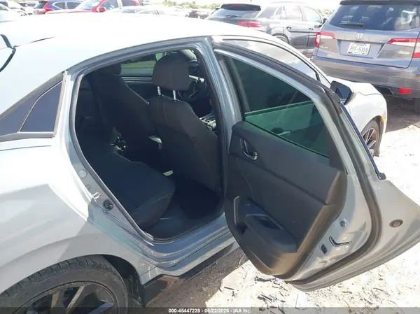 SHHFK7H49JU213518 2018 HONDA CIVIC - Image 8