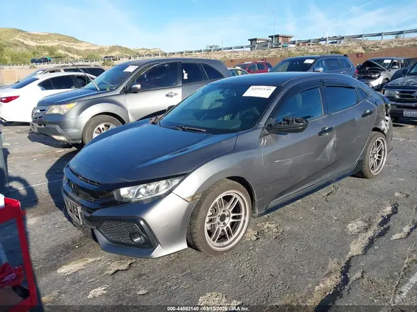 SHHFK7H49JU401195 2018 HONDA CIVIC - Image 2