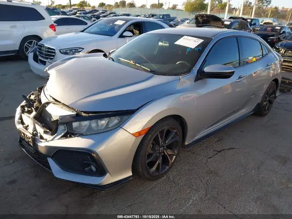 SHHFK7H49JU417624 2018 HONDA CIVIC - Image 2