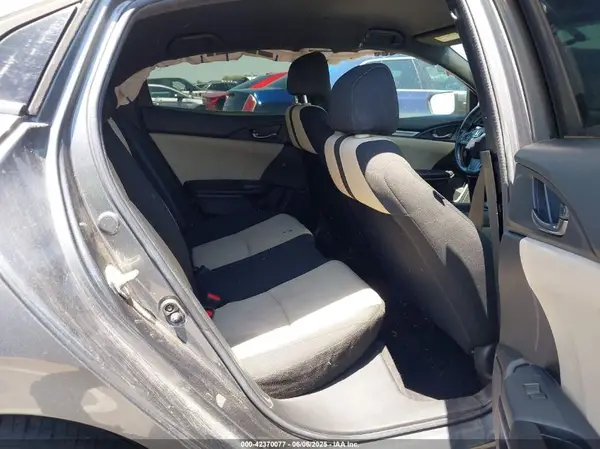 SHHFK7H49JU421768 2018 HONDA CIVIC - Image 8