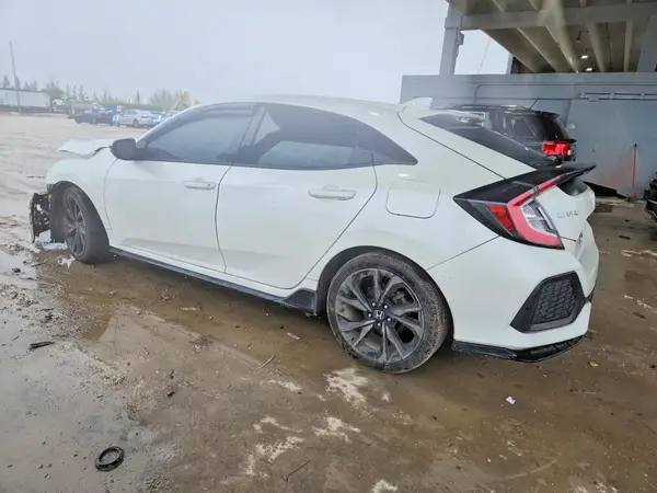 SHHFK7H4XJU202334 2018 HONDA CIVIC - Image 2