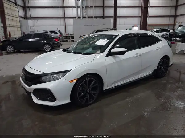 SHHFK7H4XJU208585 2018 HONDA CIVIC - Image 2