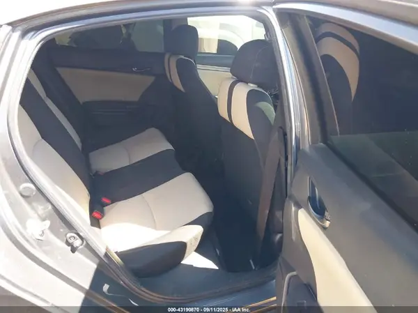 SHHFK7H4XJU231834 2018 HONDA CIVIC - Image 8