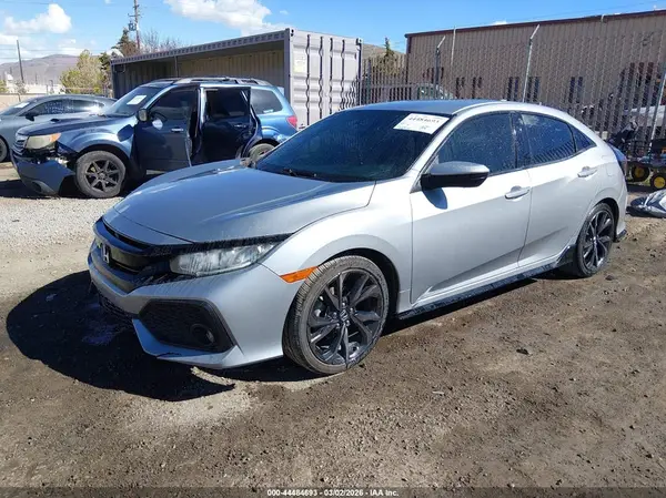 SHHFK7H4XJU233518 2018 HONDA CIVIC - Image 2