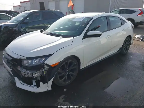 SHHFK7H4XJU239318 2018 HONDA CIVIC - Image 2