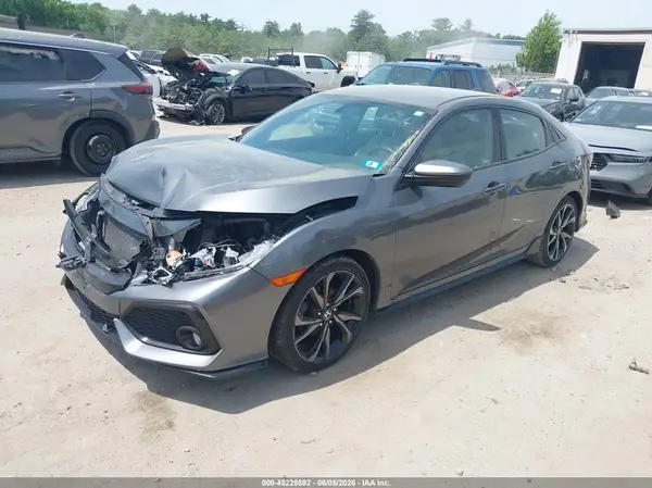 SHHFK7H4XJU415302 2018 HONDA CIVIC - Image 2