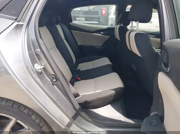 SHHFK7H4XJU415302 2018 HONDA CIVIC - Image 8