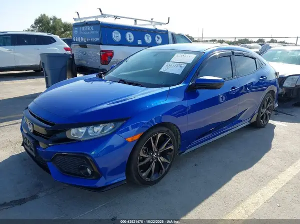 SHHFK7H4XJU415543 2018 HONDA CIVIC - Image 2