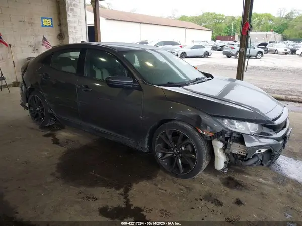 SHHFK7H4XJU427093 2018 HONDA CIVIC - Image 1