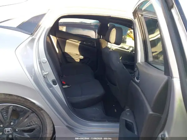 SHHFK7H50JU236663 2018 HONDA CIVIC - Image 8