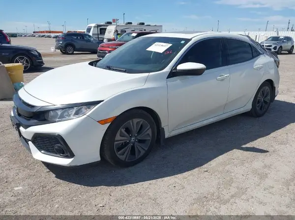 SHHFK7H51JU218978 2018 HONDA CIVIC - Image 2