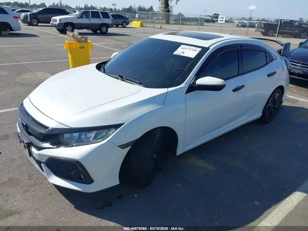 SHHFK7H51JU432126 2018 HONDA CIVIC - Image 2