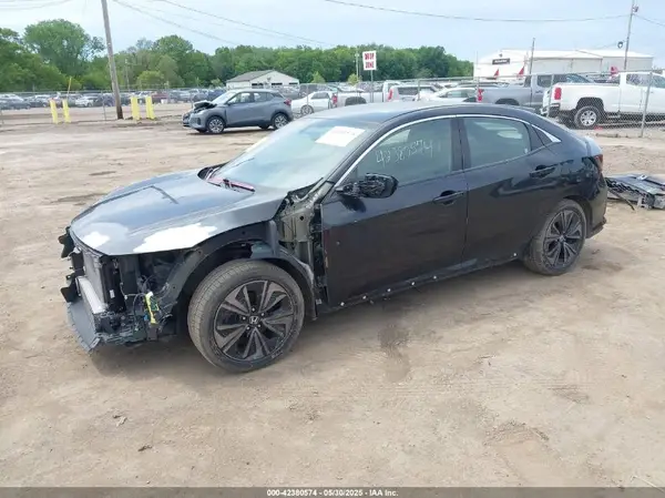 SHHFK7H52JU211926 2018 HONDA CIVIC - Image 2