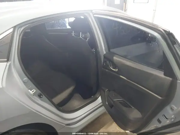 SHHFK7H52JU218200 2018 HONDA CIVIC - Image 8