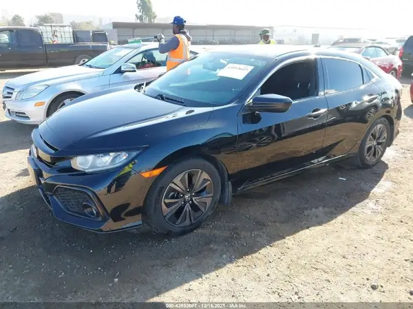 SHHFK7H53JU414646 2018 HONDA CIVIC - Image 2