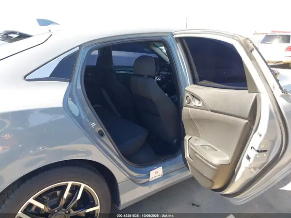 SHHFK7H54HU233937 2017 HONDA CIVIC - Image 8
