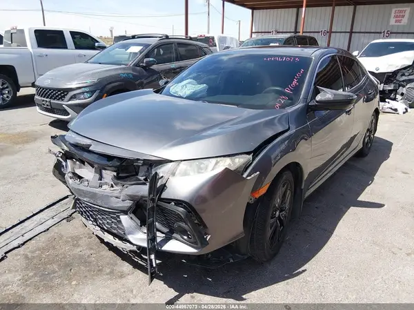SHHFK7H55JU240885 2018 HONDA CIVIC - Image 2