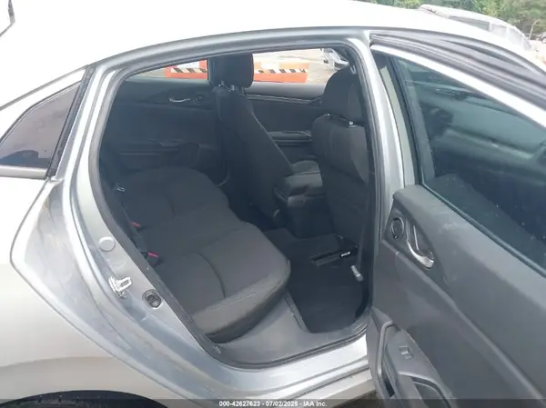 SHHFK7H56JU214716 2018 HONDA CIVIC - Image 8