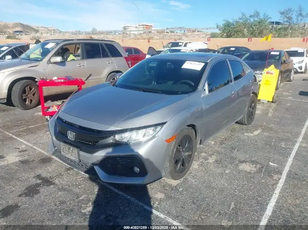 SHHFK7H56JU423809 2018 HONDA CIVIC - Image 2