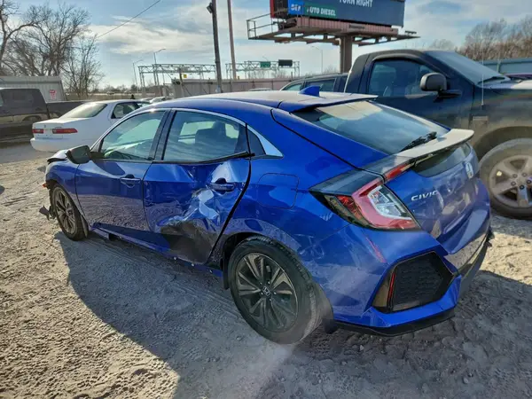 SHHFK7H58JU217665 2018 HONDA CIVIC - Image 2