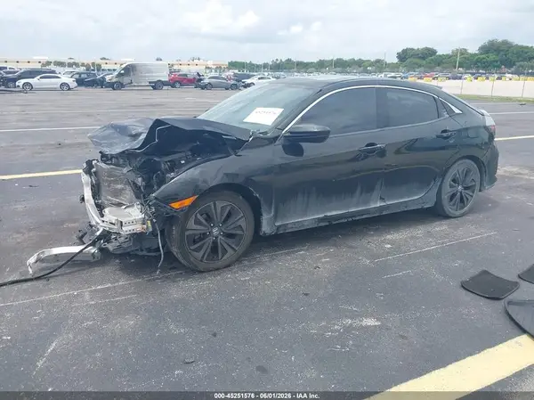SHHFK7H58JU223563 2018 HONDA CIVIC - Image 2
