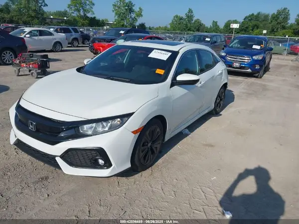 SHHFK7H58JU227449 2018 HONDA CIVIC - Image 2