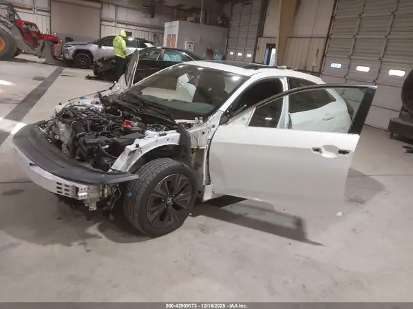 SHHFK7H58JU233364 2018 HONDA CIVIC - Image 2