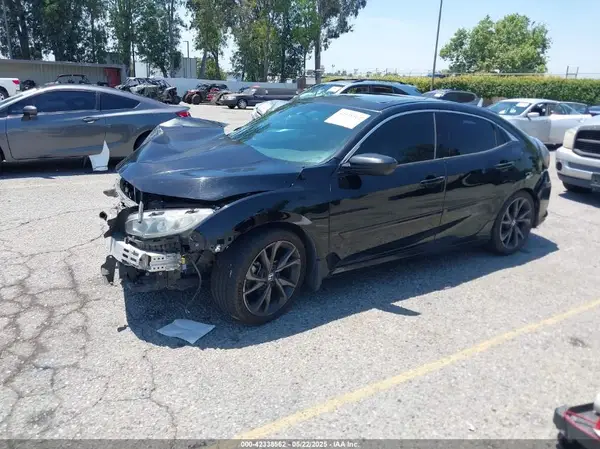 SHHFK7H58JU407417 2018 HONDA CIVIC - Image 2