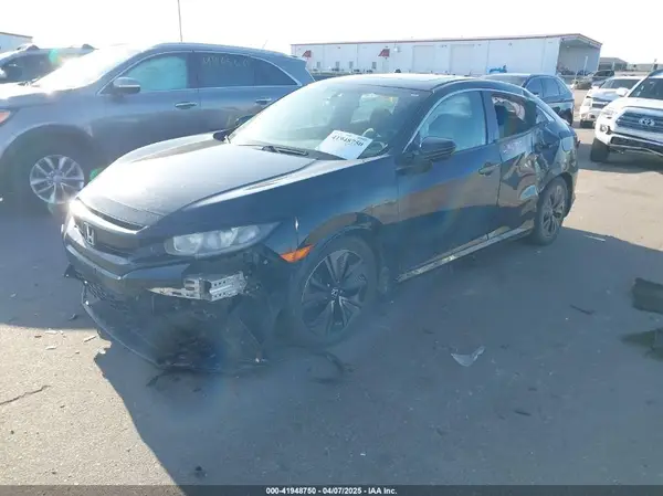 SHHFK7H59JU211101 2018 HONDA CIVIC - Image 2