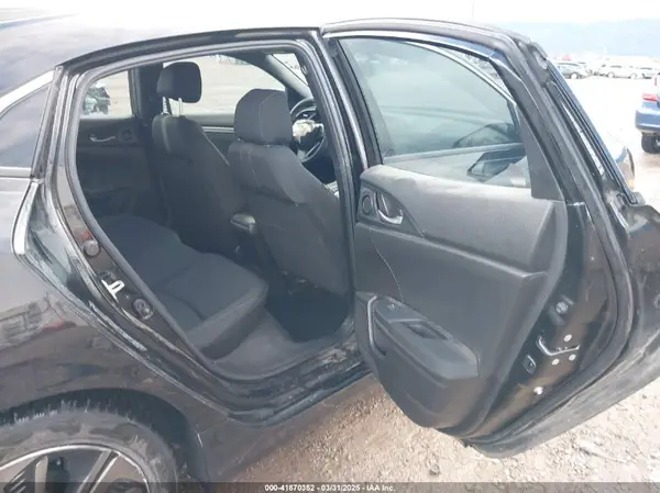 SHHFK7H5XJU211821 2018 HONDA CIVIC - Image 8