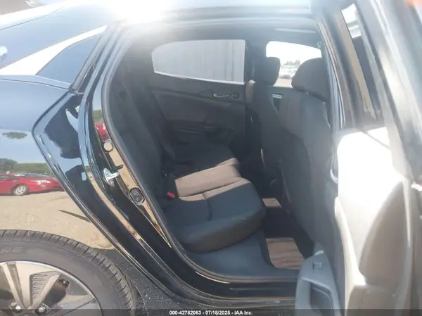 SHHFK7H5XJU226660 2018 HONDA CIVIC - Image 8
