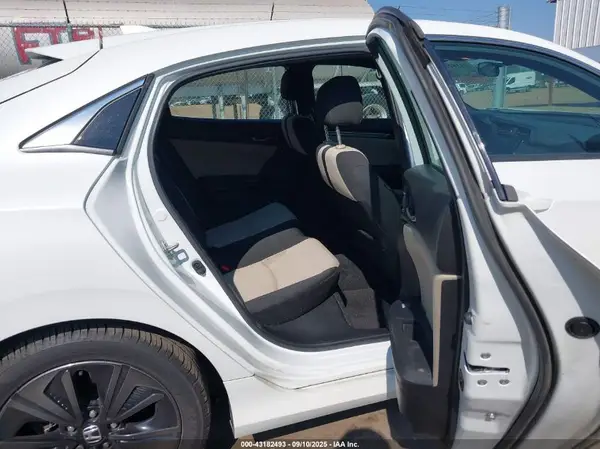 SHHFK7H5XJU233916 2018 HONDA CIVIC - Image 8