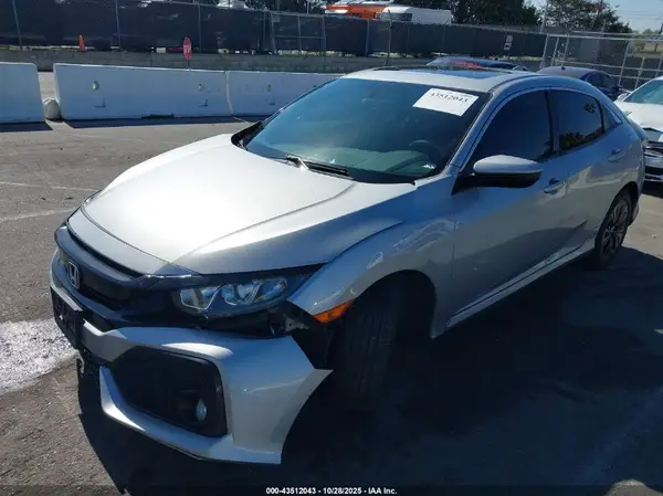 SHHFK7H5XJU411808 2018 HONDA CIVIC - Image 2
