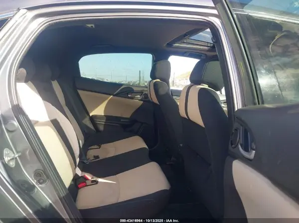 SHHFK7H5XJU412165 2018 HONDA CIVIC - Image 8