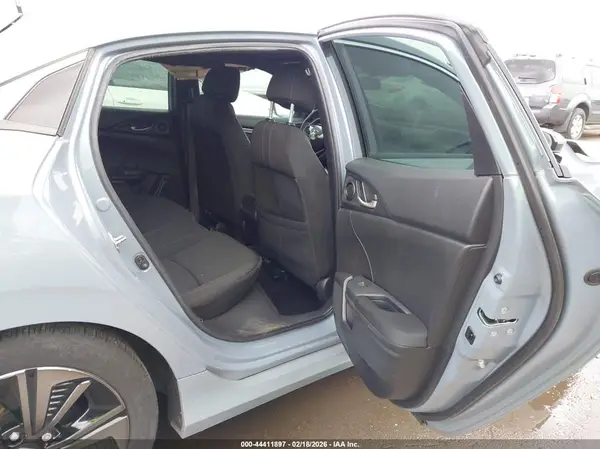 SHHFK7H62JU223129 2018 HONDA CIVIC - Image 8