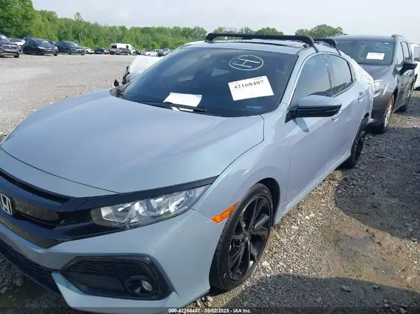 SHHFK7H66KU220056 2019 HONDA CIVIC - Image 2